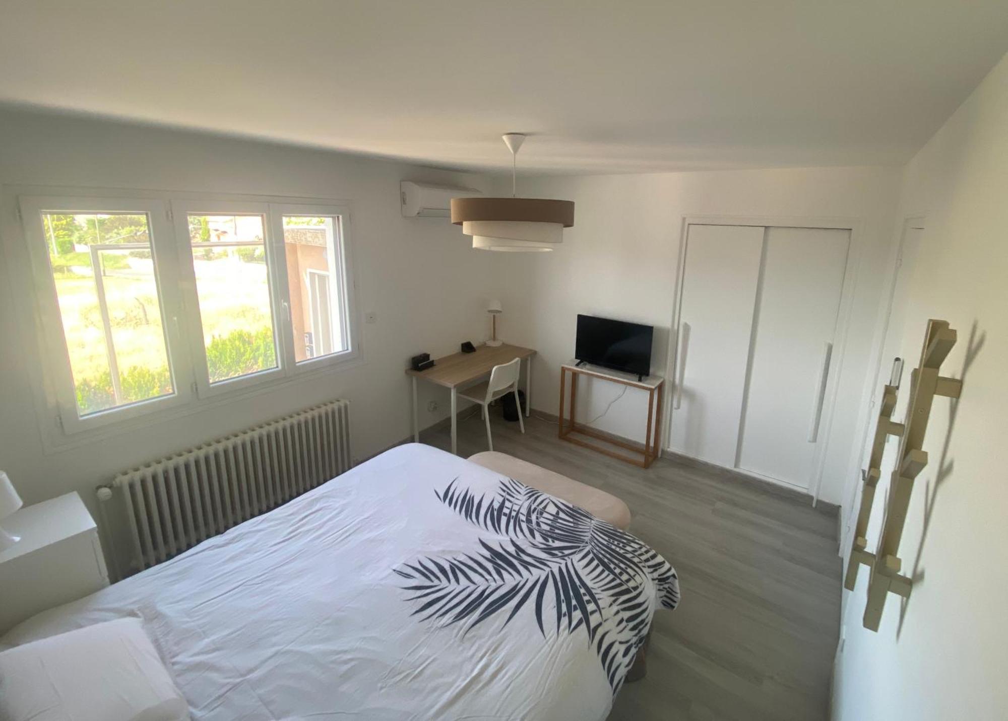 Chambre Dans Logement Partage Chez L Habitant Avec Piscine De 1 A 3 Chambres Grieges Værelse billede